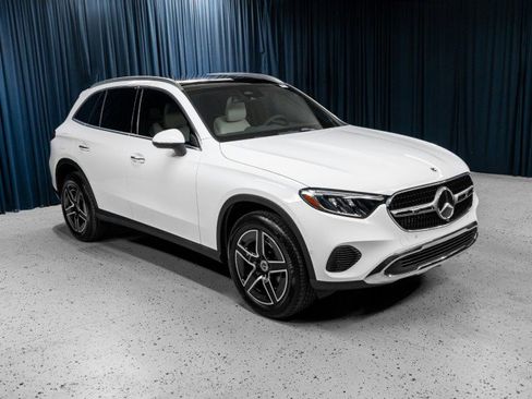 New 2026 Mercedes-Benz GLC 300 300 SUV image 3