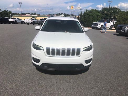 Used 2019 Jeep Cherokee Latitude w/ Popular Appearance Group image 4