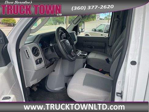 Used 2022 Ford E-450 and Econoline 450 Super Duty w/ Motorhome Prep Package RWD image 9