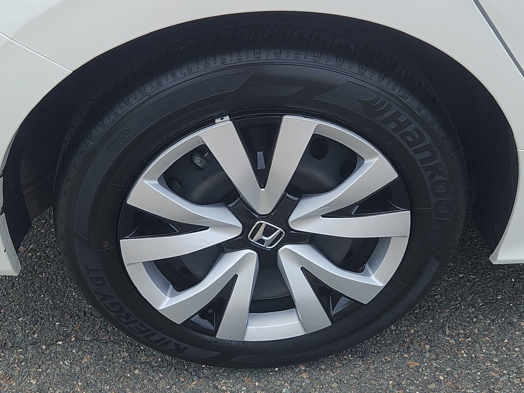 Certified 2025 Honda Civic LX image 9