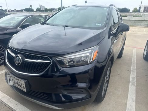 Used 2021 Buick Encore Preferred FWD image 1