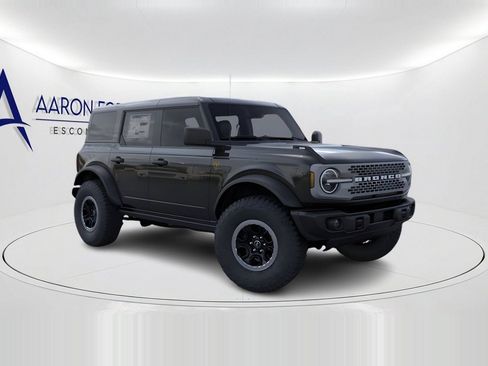 New 2025 Ford Bronco Badlands w/ Sasquatch Package AWD/4WD image 8