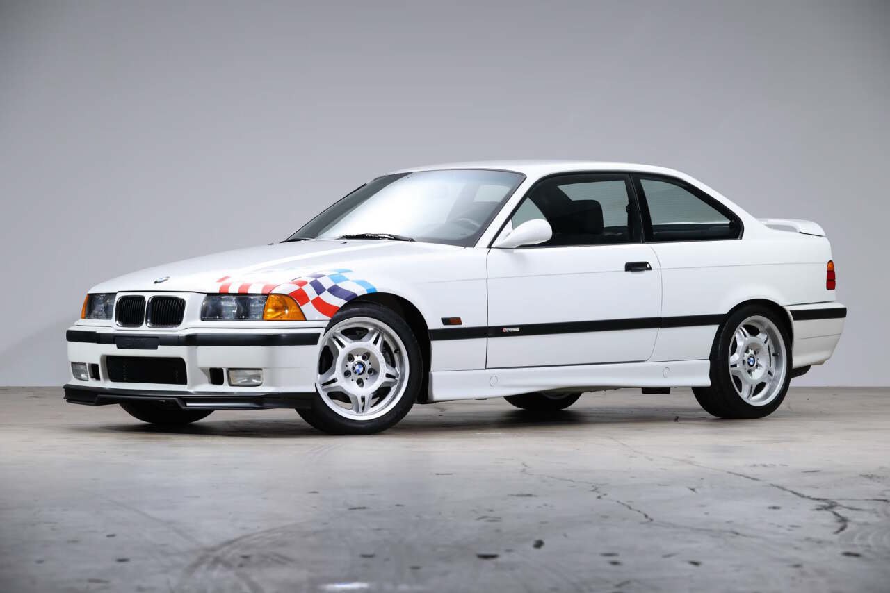Used 1995 BMW M3 Coupe RWD image 3