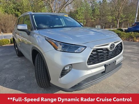 Used 2022 Toyota Highlander XLE image 10