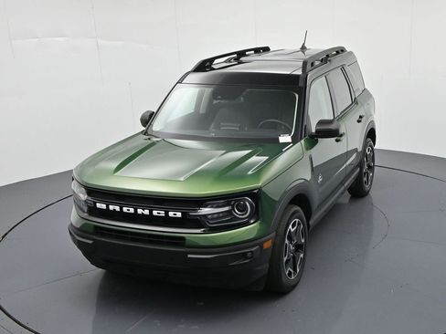 Used 2023 Ford Bronco Sport Outer Banks w/ Tech Package AWD/4WD image 19