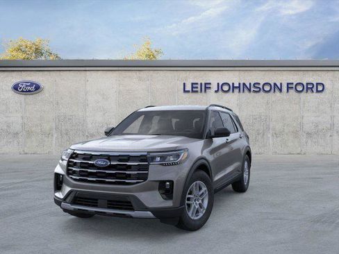 New 2026 Ford Explorer Active w/ Active Comfort Package RWD image 2