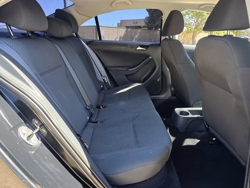 Used 2011 Volkswagen Jetta S FWD image 20