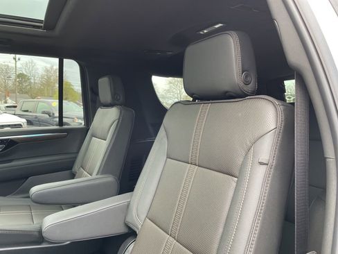 New 2026 Chevrolet Suburban High Country AWD/4WD image 43