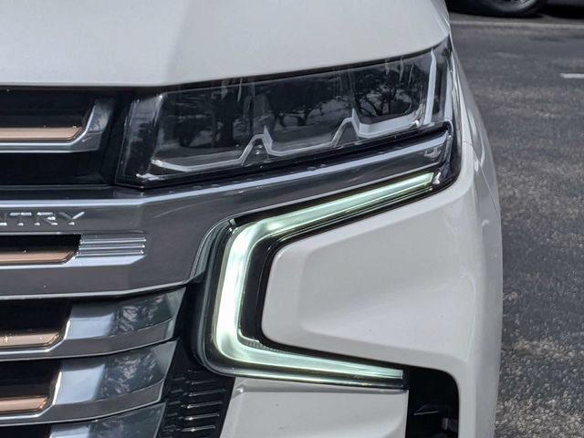 Used 2021 Chevrolet Suburban High Country AWD/4WD image 9