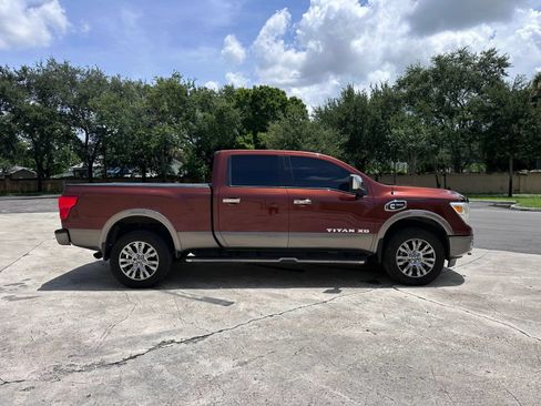 Used 2016 Nissan Titan Platinum Reserve RWD image 4