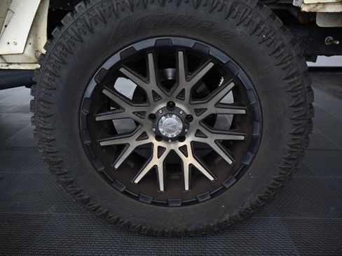 Used 2009 Jeep Wrangler X AWD/4WD image 33