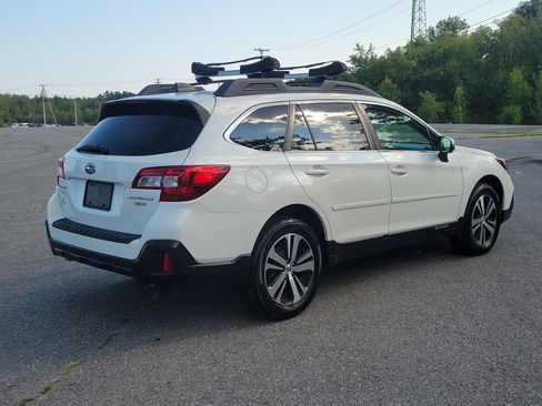 Used 2019 Subaru Outback 3.6R Limited AWD/4WD image 5