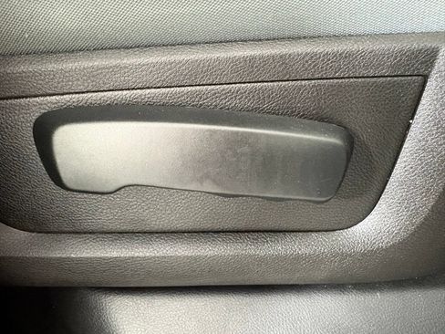 Used 2019 RAM 1500 Classic SLT RWD image 34