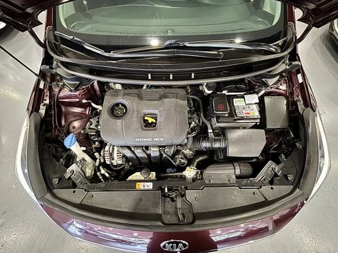 Used 2017 Kia Forte LX FWD image 35