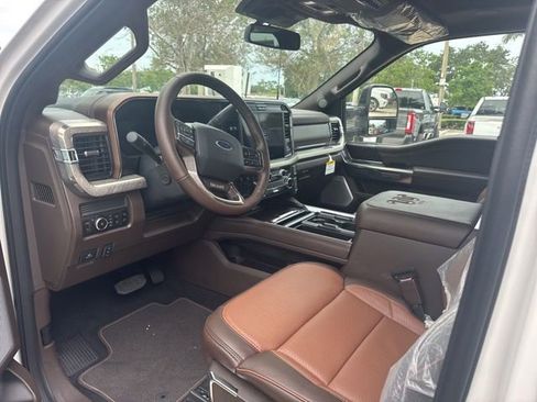 Used 2026 Ford F450 King Ranch w/ FX4 Off-Road Package AWD/4WD image 2