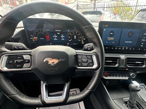 Used 2024 Ford Mustang Premium image 11
