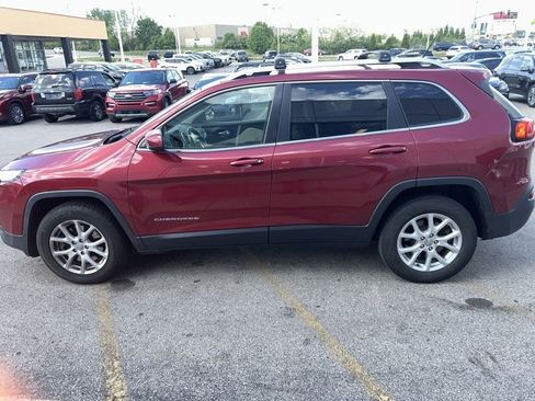 Used 2015 Jeep Cherokee Latitude AWD/4WD image 3