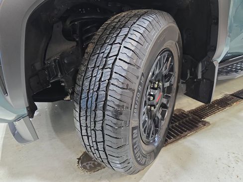 Certified 2025 Toyota 4Runner TRD Off-Road Premium image 36