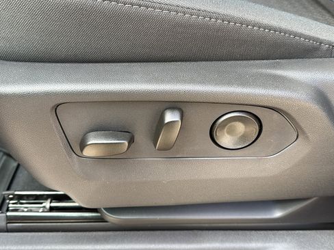 New 2026 GMC Sierra 1500 Elevation image 9