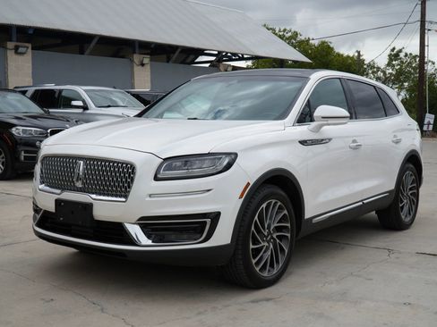 Used 2019 Lincoln Nautilus Reserve w/ Driver Assistance Package image 3