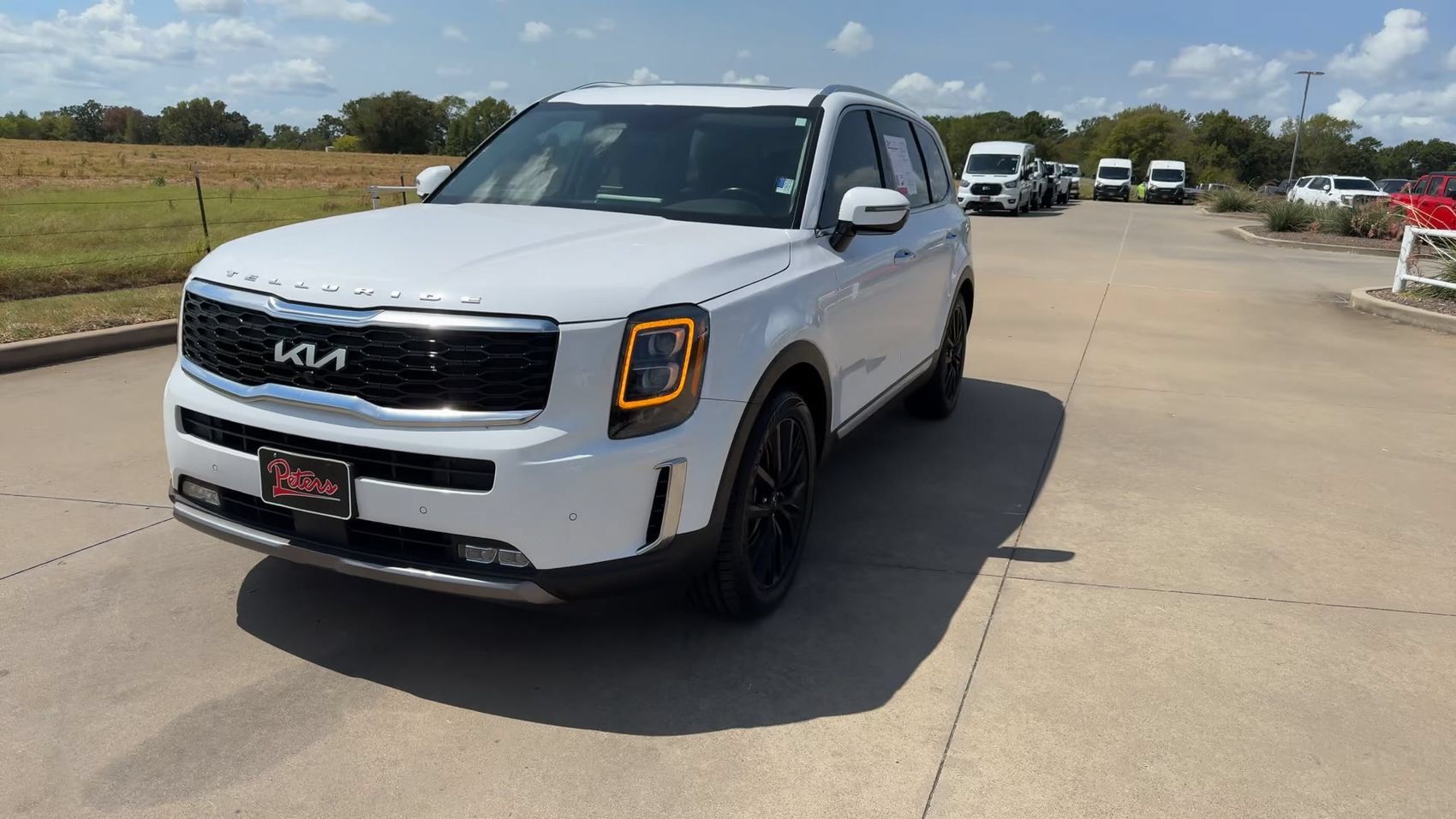 Used 2022 Kia Telluride SX w/ Towing Package FWD image 4