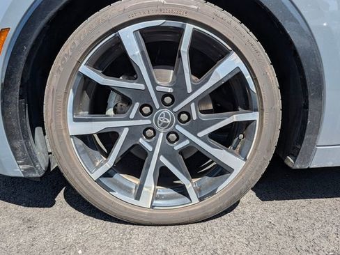 Used 2023 Toyota Prius Prime FWD image 9