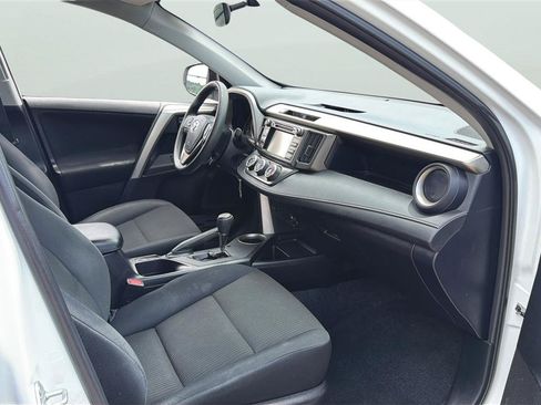 Used 2015 Toyota RAV4 LE AWD/4WD image 15