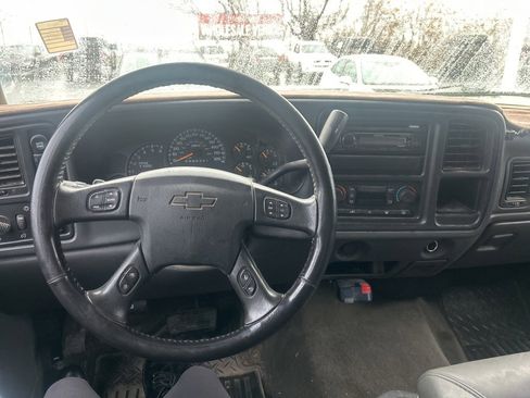 Used 2006 Chevrolet Silverado 1500 LT w/ Silverado Limited Edition image 27