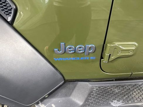 Used 2023 Jeep Wrangler Unlimited w/ Cold Weather Group image 10