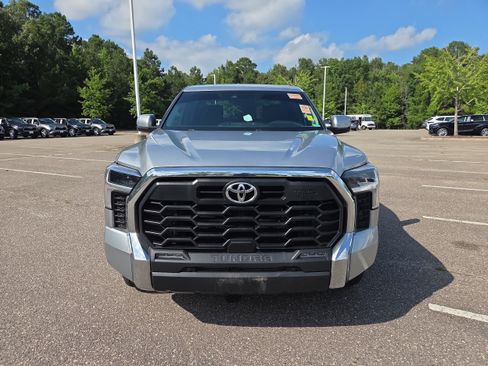 Used 2022 Toyota Tundra SR5 w/ TRD Off-Road Premium Package AWD/4WD image 8