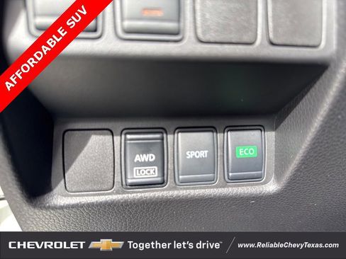 Used 2017 Nissan Rogue SV image 23