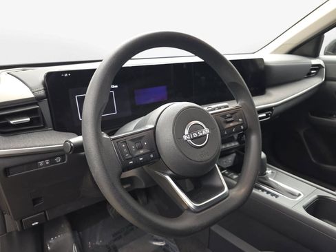 Used 2026 Nissan Kicks SV w/ SV Premium Package FWD image 13