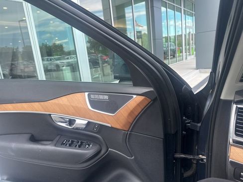 Used 2021 Volvo XC90 T6 Momentum AWD/4WD image 24
