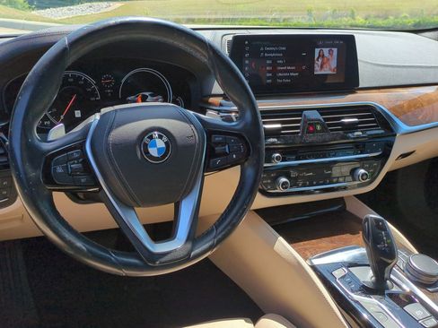 Used 2018 BMW 530i image 28