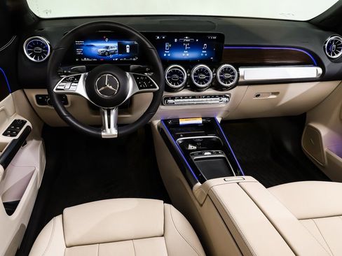 New 2026 Mercedes-Benz GLB 250 4MATIC image 6