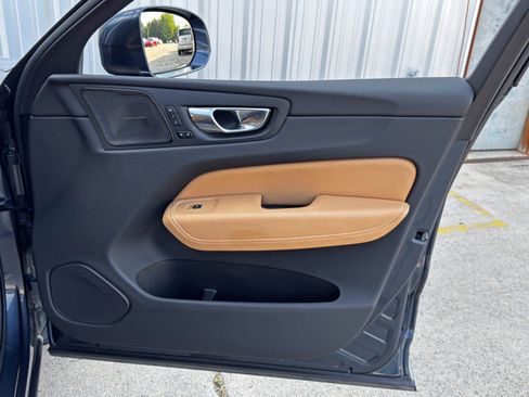 Used 2023 Volvo XC60 B5 Ultimate w/ Climate Package image 48