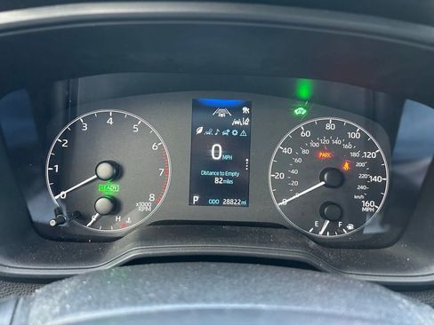 Used 2023 Toyota Corolla Cross SE image 22