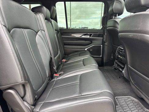 Used 2024 Jeep Wagoneer 2WD w/ Premium Group I image 10