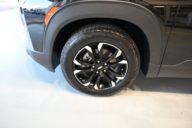 Used 2023 Chevrolet TrailBlazer LT FWD image 30