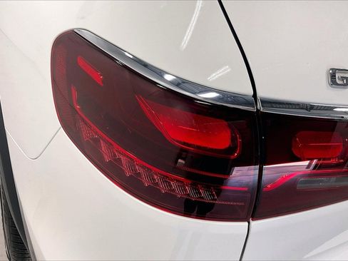 Used 2025 Mercedes-Benz GLS 450 4MATIC image 14