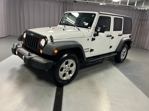 Used 2015 Jeep Wrangler Unlimited Sport w/ Quick Order Package 24S AWD/4WD image 3