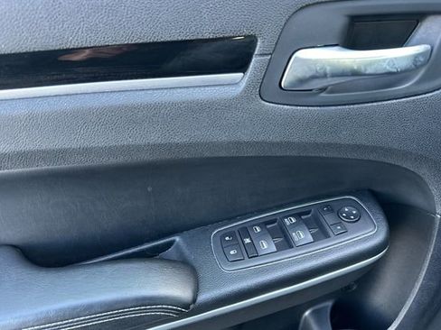 Used 2023 Chrysler 300 S image 11