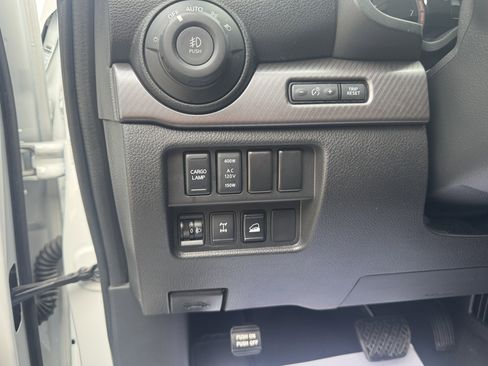 Used 2023 Nissan Titan PRO-4X w/ Pro-4x Convenience Package image 13