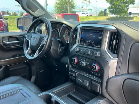 Used 2022 Chevrolet Silverado 1500 LT Trail Boss w/ LT Trail Boss Premium Package AWD/4WD image 18