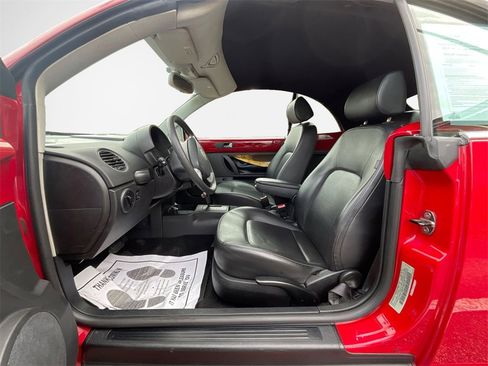 Used 2008 Volkswagen Beetle S image 11