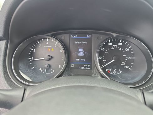 Used 2018 Nissan Rogue SV AWD/4WD image 15