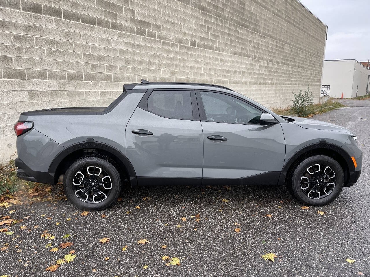 Used 2022 Hyundai Santa Cruz SEL w/ Activity Package AWD/4WD image 3