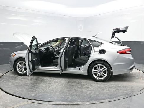 Used 2018 Ford Fusion SE image 38