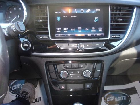 Used 2020 Buick Encore Preferred image 17