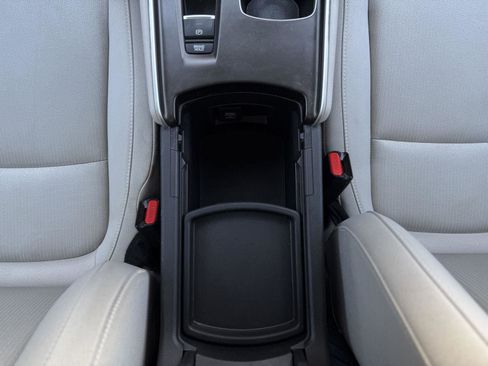 Used 2019 Honda Accord LX image 21